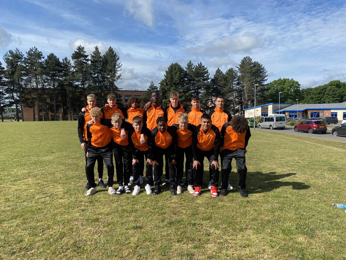 victoryadventur's tweet photo. 🌟🌟OVA come on Year 10 Boys!! National Elite Finals Cup today!!! Bring back the trophy 🏆 @VictoryAcad @VictoryPEDept @OrmistonAcads @oat_pe 🌟🌟 https://t.co/V56CUsxRca
