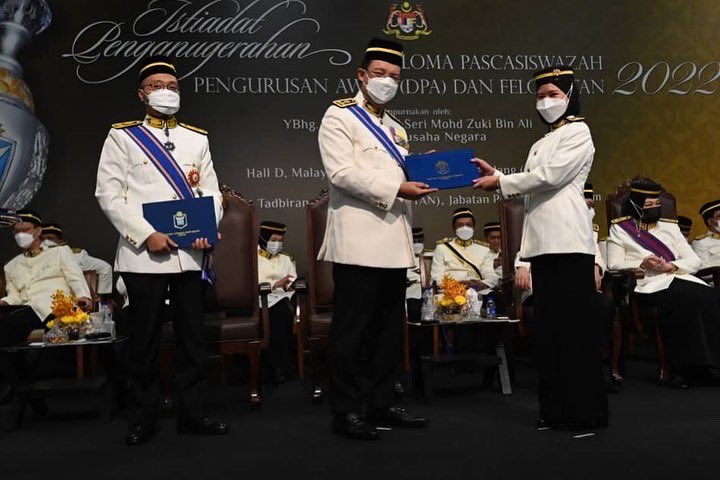 instagram.com/p/CeA7i4Upcsb/…