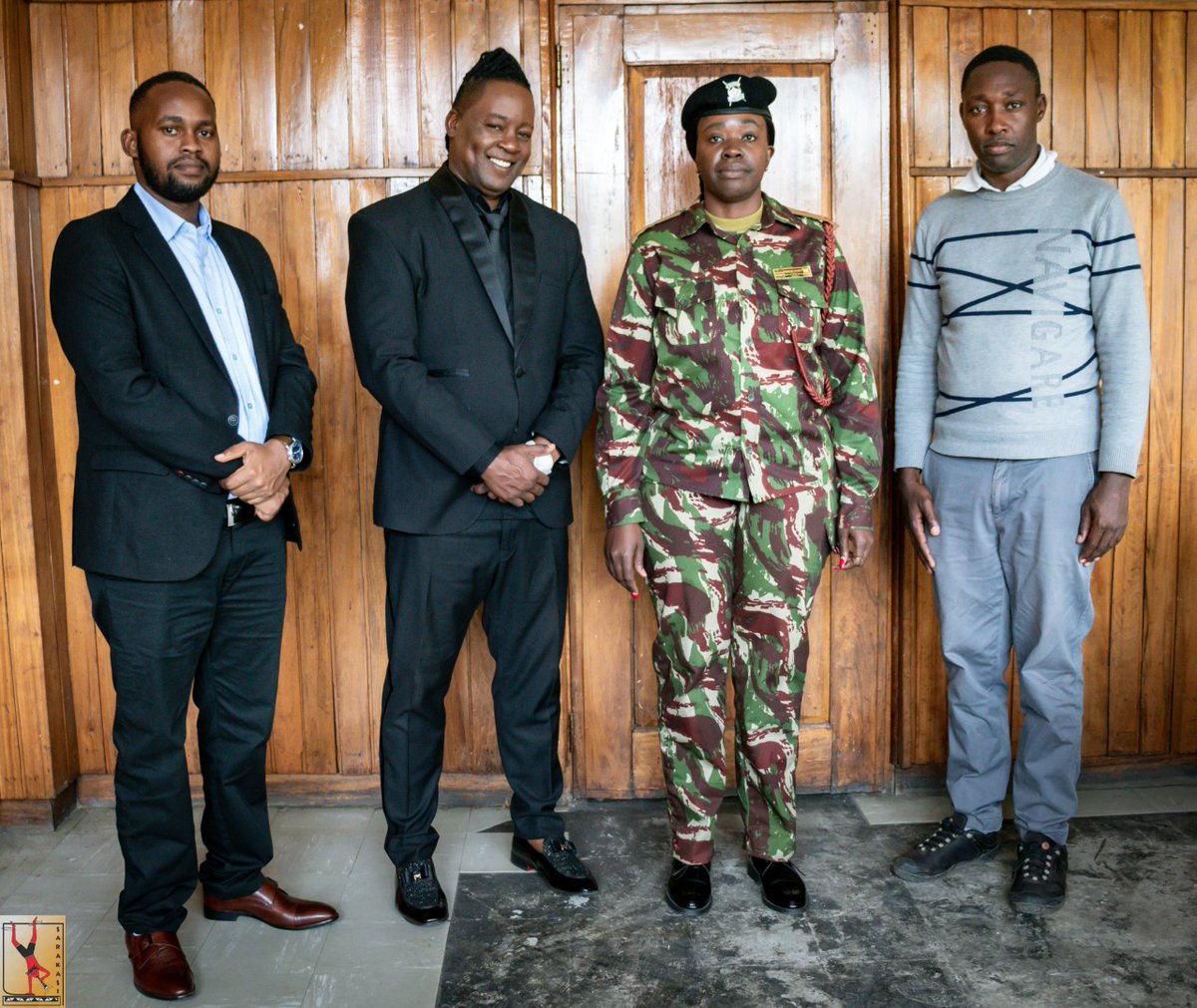 SarakasiTrust's tweet photo. Earlier, our team met with the Programs Coordinator Rift Valley, Christine Onyango and officer Christopher Kung'a
We value involving local authorities, because close partnerships are sustained through dialogue with decision makers.
Funded by @USEmbassyKenya
#confictresolution https://t.co/08M9ykfkW7