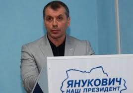 Спикер Госсовета Крыма Владимир Константинов (ЕР) захотел убрать английский из  школьной программы: «Зачем учить то, что не надо, если человек не поедет никогда в Лондон?»

Официальный доход господина за год вырос втрое - до 70 млн

tayga.info/177687