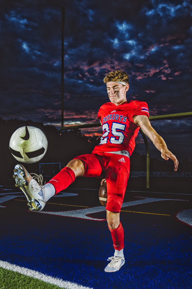 SENIORITYPHOTO1's tweet photo. How about @DQuarantello 
Jr Yr Soccer: State Finalist
Sr Yr Football: State Finalist
Sr Yr Soccer: State Finalist
Get that Ring!! https://t.co/9NuEwnwHhD