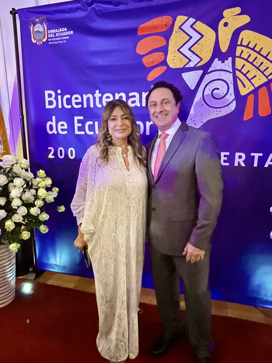 Dr. Bitar with her Excellency, Ambassador Ivonne A. Baki of Ecuador 🇪🇨 a friend of the Bitar Institute, celebrating the Bicentennial of Ecuador at the Embassy in Washington DC !
Felicidades al pueblo de Ecuador por su bicentenario, and best wishes to all our Ecuadorian patients.