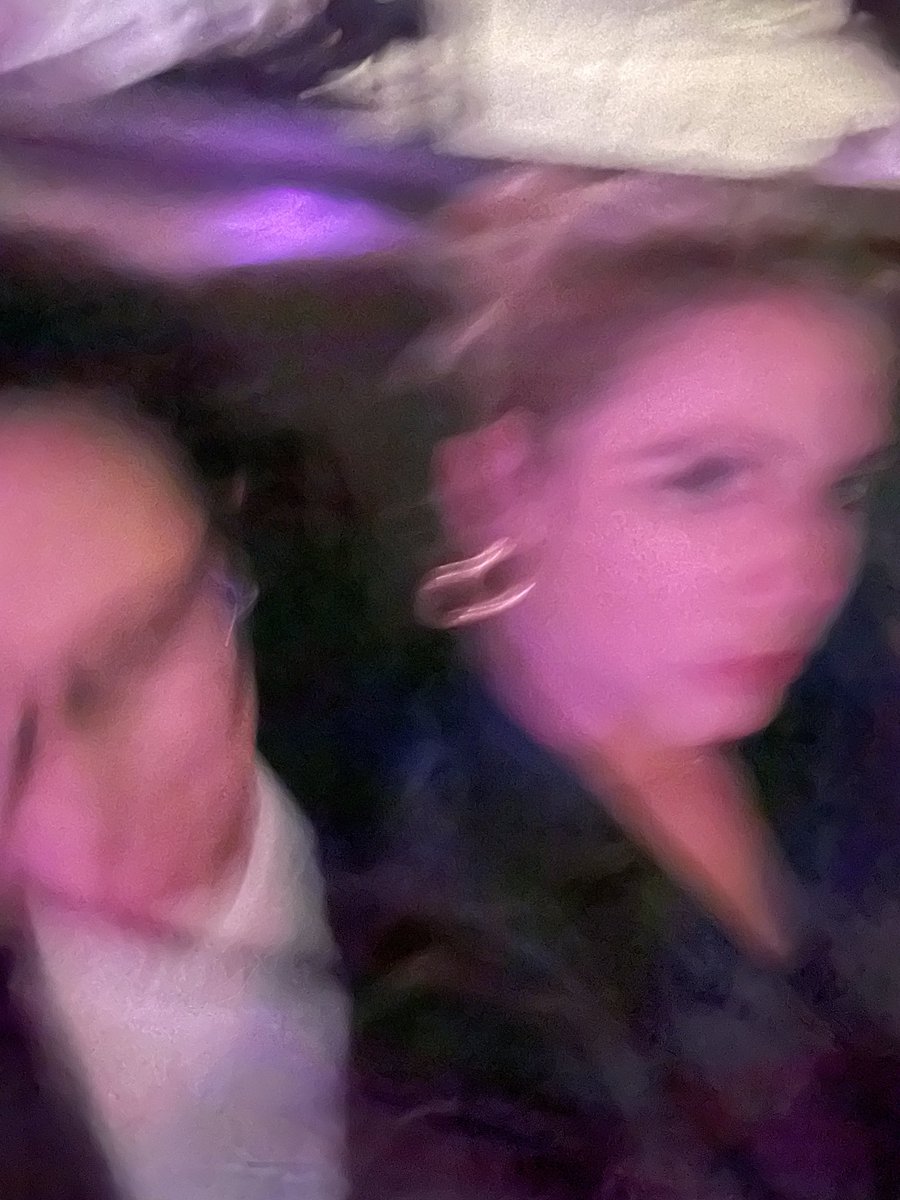 imarleneking's tweet photo. #Benzmar first photo try More to come. https://t.co/eaqhTyk17y