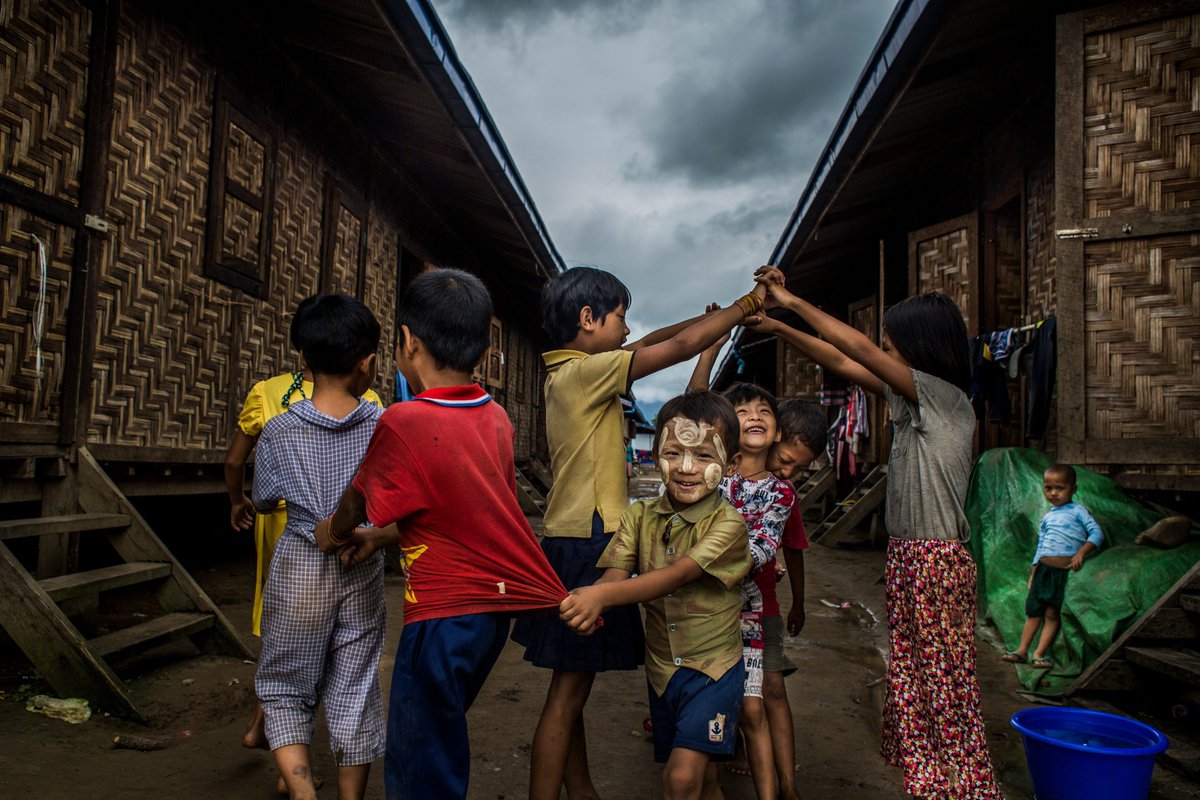 HmnkReare's tweet photo. In #Myanmar, 5M children are in humanitarian need in 2022 because of #MyanmarMilitaryTerrorists' war crimes and crimes against humanity.  They are #NotATarget. #POCWeek2022  #2022May26Coup #HelpMyanmarIDPs #WhatsHappeningInMyanmar https://t.co/tnjDDhiXmM