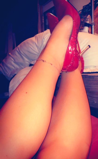 Lady in red&hellip; https://t.co/2mq3nyhXHW