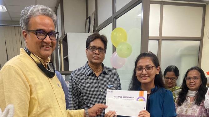 EcartesTech's tweet photo. Glimpse of Award Ceremony Function at our Office.

#awardceremony #ecartes #India #IoT #RFID https://t.co/WWYtbve1oY