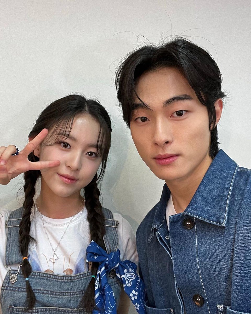 jhluvhr's tweet photo. denim is definitely for hot and cute people only https://t.co/dFmLvUyXF9