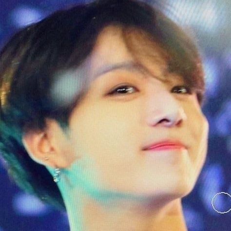 bangtan_yngfrvr's tweet photo. Jungkook has only 10% body fat and it's all in his cheeks.
~A thread to make you sob https://t.co/GTjRFuyVjI