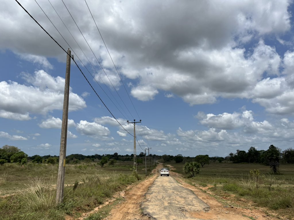 SarahKabir89's tweet photo. 📍Kiran. En route to Thoppigala
#Project72
@Roarlk
#nonrecurrence
#theEast https://t.co/JBNPsDO62z