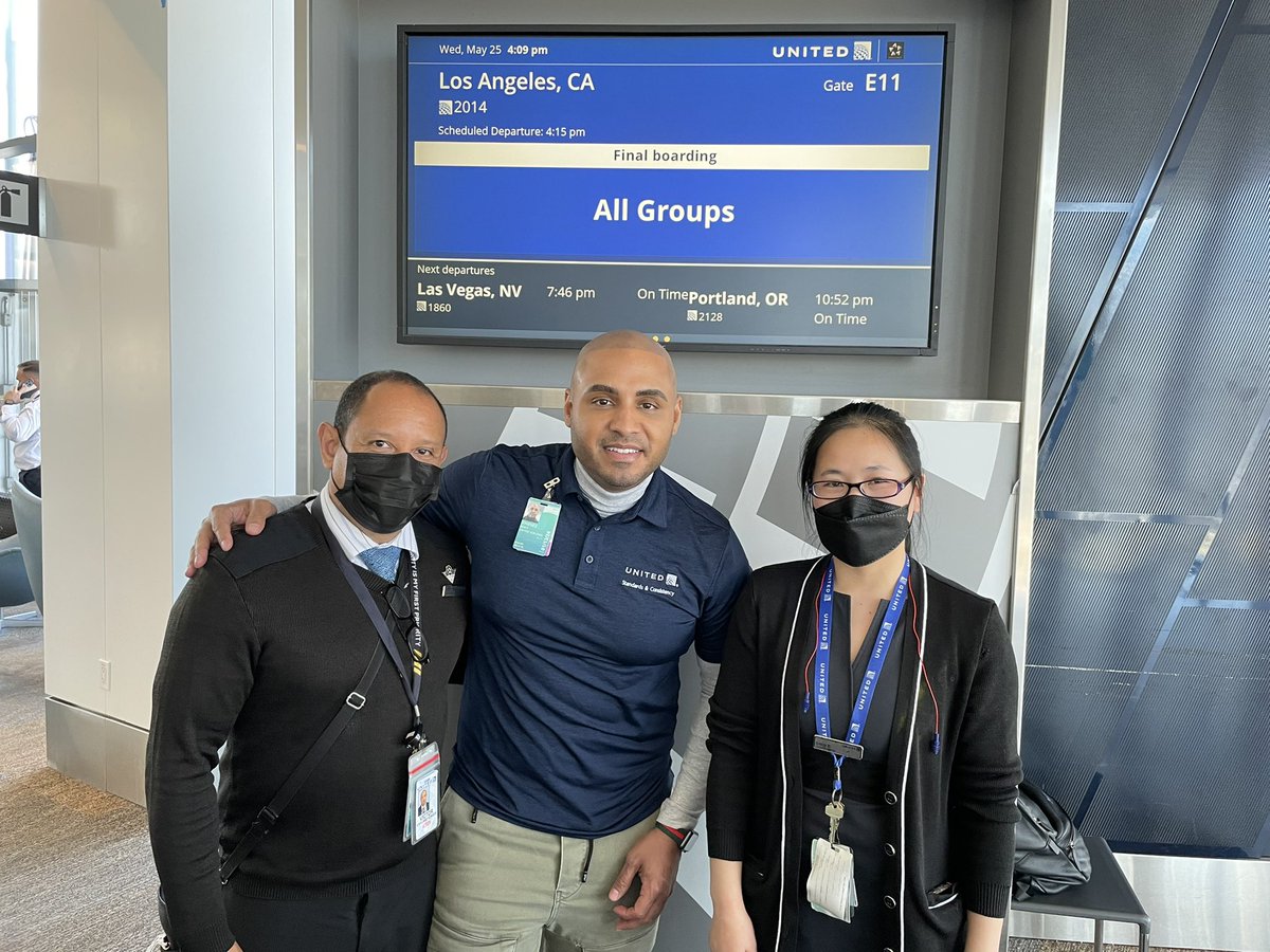 The dynamic duo at gate E11! Victor and Emily crushed this normal OB to LAX with their announcements, followed SOP and demonstrated knowledge when it comes to MST they’ve worked before! #standardsandconsistency #goodleadstheway <a href="/KevinSummerlin5/">Kevin Summerlin</a> <a href="/BsquaredUA/">Bradley Boyd</a> <a href="/MikeHannaUAL/">Mike Hanna</a> <a href="/SalangaJ/">Jonathan Salanga</a>