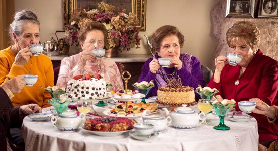 "Prenez donc un éclair, ils sont du tonnerre." (Coluche)

<a href="/ggomez_chef/">Guillaume Gomez</a> <a href="/ChefWestermann/">Chef Antoine Westermann</a> <a href="/GautierCapucon/">Gautier CAPUÇON</a> <a href="/lguez/">Laurent Guez</a>