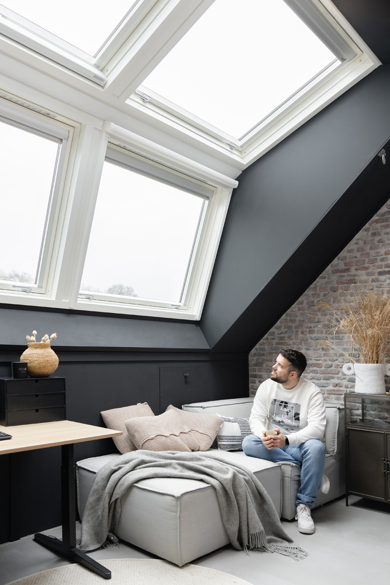 fakronl's tweet photo. Yes, het is weer hemelvaart! 
Vandaag hebben we een dagje vrij. Het ideale moment om een rustmomentje te pakken en even te relaxen. Wat heb jij op de planning staan voor vandaag?

#FAKRO  #hetmooistelicht #dakraam #zonwering #inspiratie  #wooninspiratie #daglicht https://t.co/DLGj0LQFD2