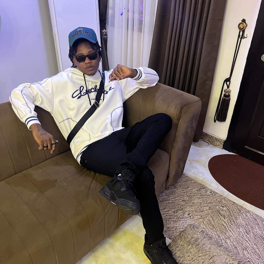 Lolly84377346's tweet photo. He is Young, Handsome, Talented, Smart, Hard-working, I am talking about the one and only Elimarliq Da Yuseless Gad himself pls don't forget to follow him up on all social media platform and download his song #Elimarliq #numberone #Ghettoyute #Yuseless2ishere
@Elimarliq https://t.co/zwcObVFjEQ