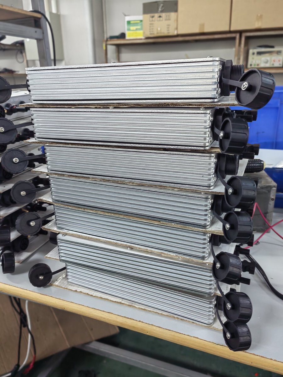 Asiafirst_cnc's tweet photo. Micro inverter https://t.co/AvyeD0BrsJ