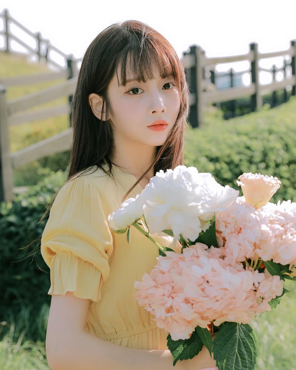 YJA_0521's tweet photo. 220526 가영님 인스타그램 1/2

지애언니랑 🫶💛

https://t.co/kTvrbxKhXC

#유지애 #러블리즈 https://t.co/5by0JoWcCP