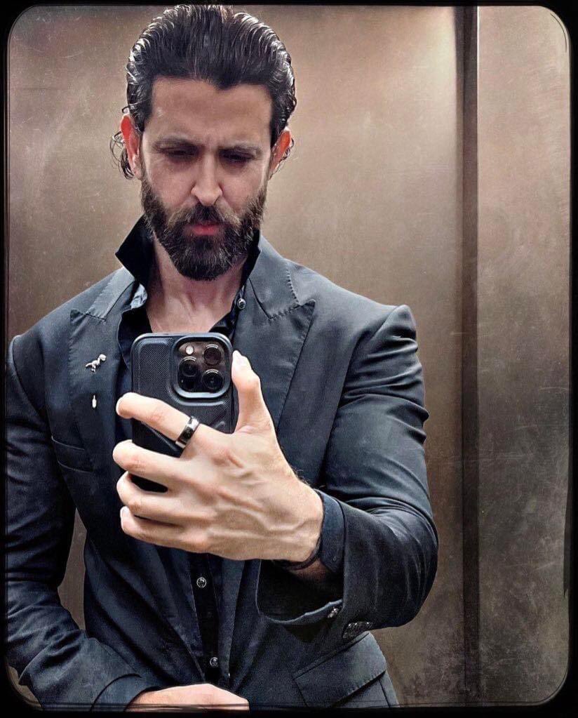 Strictly4Indian's tweet photo. No matter how rich you are, you will always have cover on your Iphone. https://t.co/Al35oV7Csg