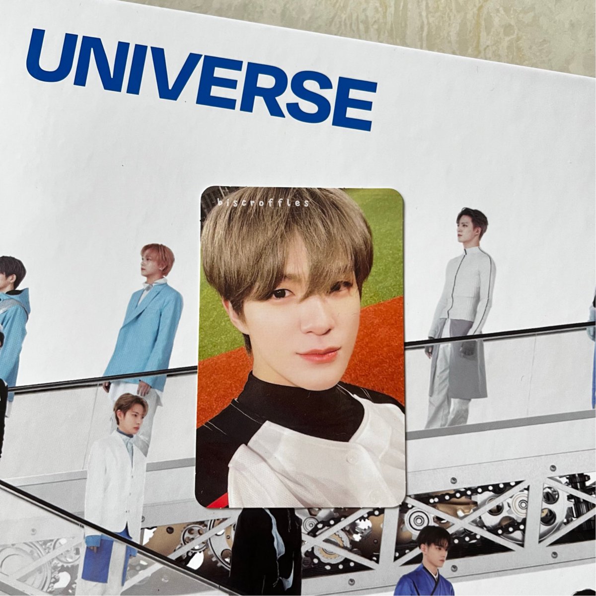 biscroffles's tweet photo. mails シ

jeno binder universe! vv prettyy <3 anw first time beli bindernya SM ternyata bagus bangett 😩 https://t.co/uBnmXAp7VH