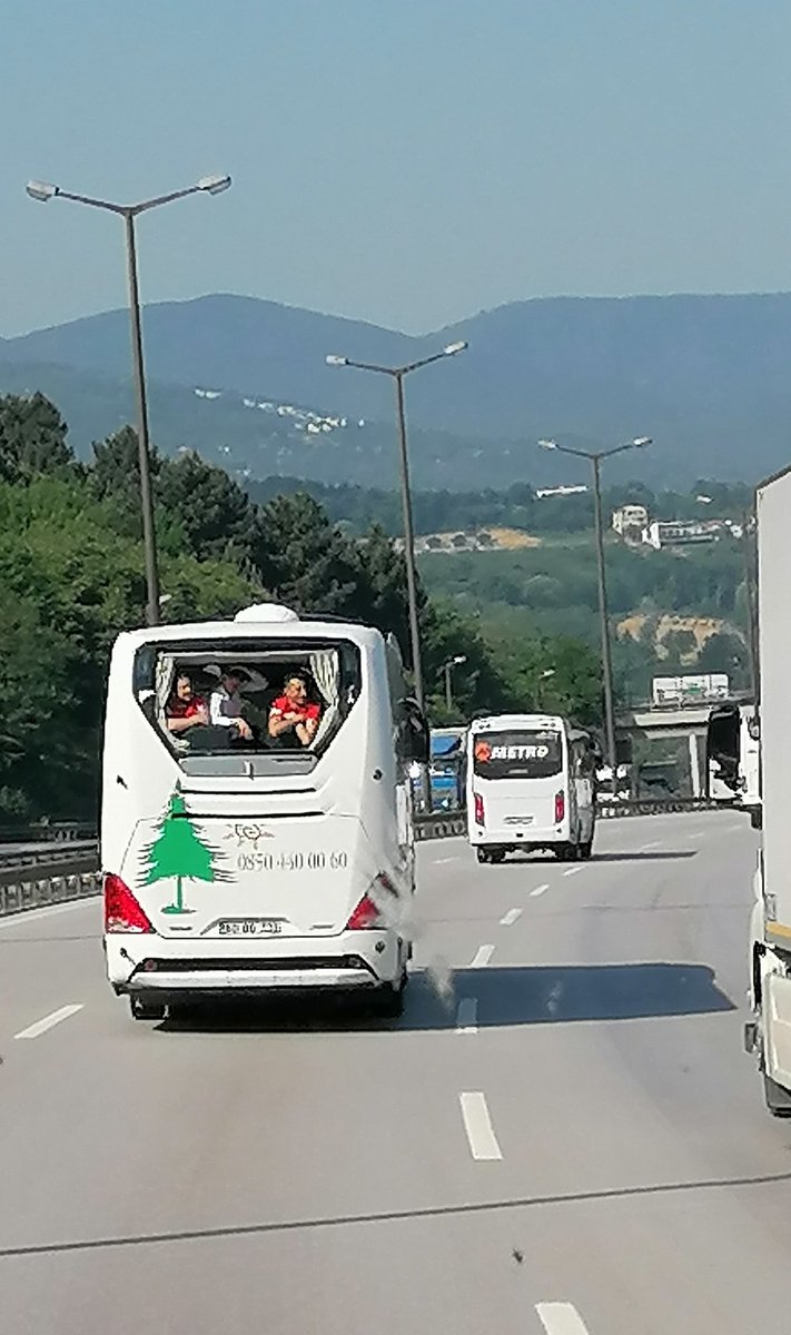 Herşeye rağmen taraftarın keyfi yerinde, var olun yiğidolar kupa bizim 🔥