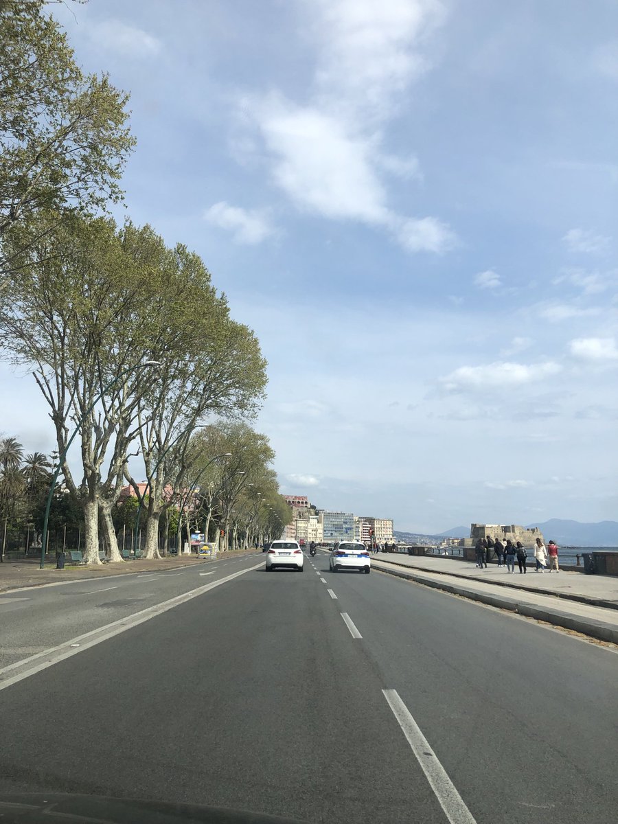 AnnaMariaDeFalc's tweet photo. Buongiorno da #Napoli https://t.co/t2i6psYg21