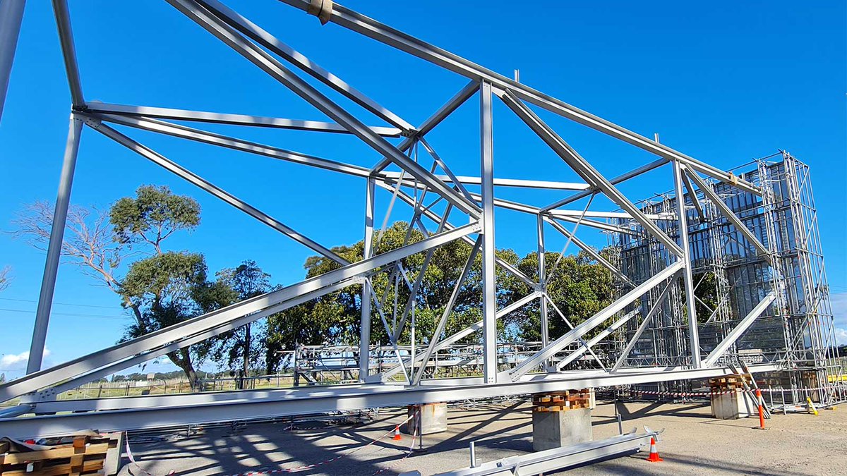 LayherScaffold's tweet photo. Pre-assembling scaffolding onto large horizontal steel structures that are later crane-handled into a vertical orientation is not the usual way access is provided in the industrial sector. However, Rize Scaffolding achieved exactly that on a...

https://t.co/Q2RZ62LLvP https://t.co/QuvGCwIxvq