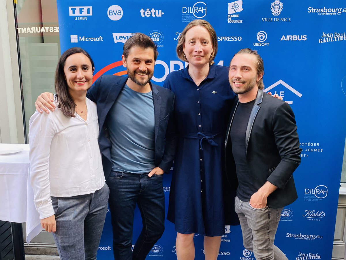 Hier soir, le forum LGBT+ <a href="/lerefuge/">Fondation Le Refuge</a> passait par Lyon ! L’occasion d’échanger avec les bénévoles locaux, les mécènes et des politiques comme le candidat aux législatives <a href="/lterrenes/">Loic Terrenes</a> 
Tout le monde est conscient du travail de sensibilisation qui nous attend !
Merci de votre soutien