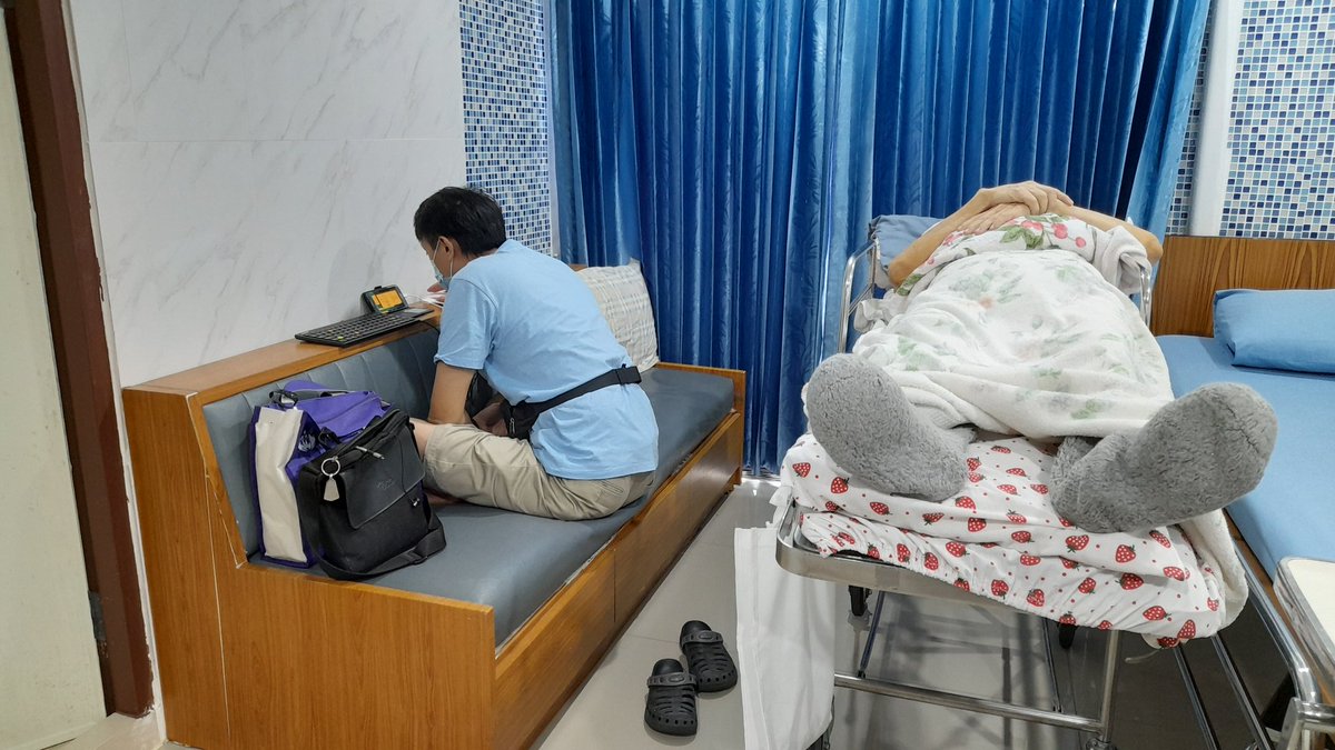 My dad is sick, but we have to work!
เมื่อพ่อป่วย แต่ยังต้องทำงาน
ทำงาน
ทำงาน
ทำงาน
รีพินกันครับ
#NFTTHAILAND #NFTcollections #NFTMarketplace #NFTGiveway