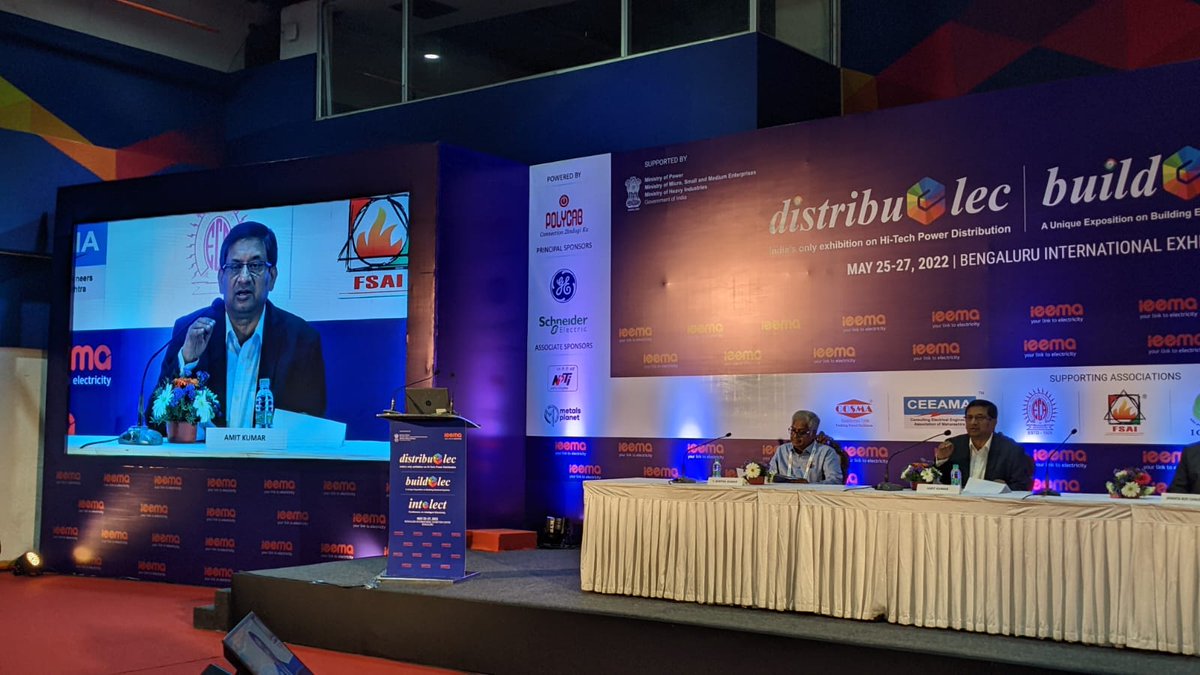 IEEMA_Official's tweet image. Amit Kumar, Vice President &amp;amp; Business Unit Head - Metering &amp;amp; Protection Systems, @SchneiderElec &amp;amp; Chairman #Distribuelec commenced the session by highlighting the roles of utility organization in terms of giving quality power &amp;amp; quality data.

#Bengaluru #Buildelec