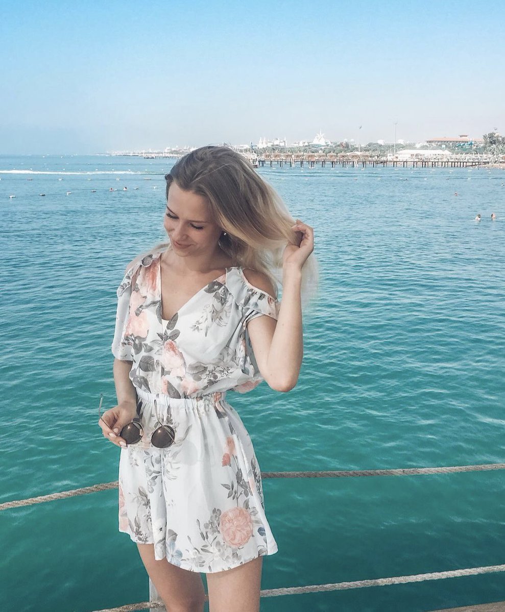 #sea#Seaview#seaside#seapic#pic#picoftheday#sunny#holiday#beauty#beautifulgirl#relax#enjoy#happy#style#pretty#nice#lovely#view#picture#instapic#intsadaily#instagood