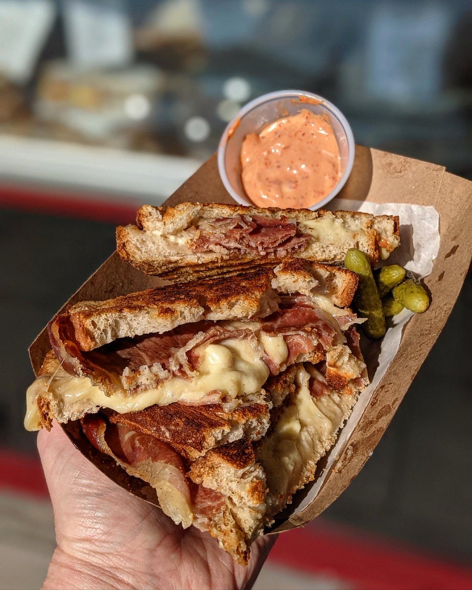 ToonsBridge's tweet image. We hope you’re all having a wonderful week! 

We’re opening our doors on 📍Serpentine Avenue at 8am this morning with lots of options for breakfast &amp;amp; lunch 🫒 

If you’re in📍Cork today, pop in to see us at our stall in the @englishmarketcork 🧀 

#toonsbridgedairy