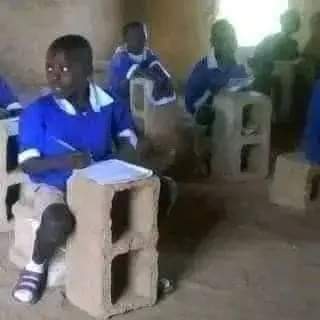 Fasttweet9's tweet photo. Just in case you dey prepare to carry Cutlass, bottle or gun for the coming election because of 5k/rice... with tears for my eyes I say make I use this pictures change your mind 🥺🤧.  NNPP congratulations sir https://t.co/vTqLhYlocE