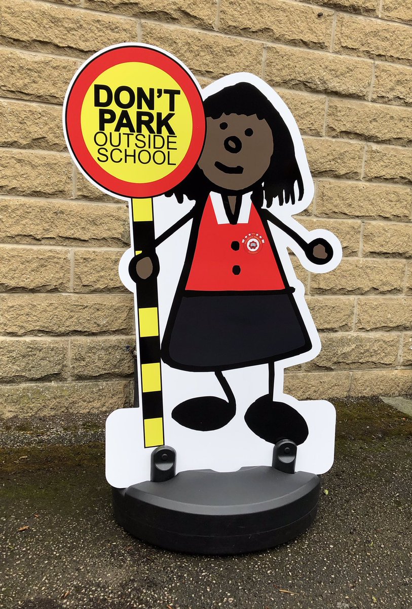 School_RdSafety's tweet photo. Today’s #School #RoadSafety tip
Most #RoadTrafficAccidents involving #Children take place outside the #SchoolGates due to the congestion of traffic and parents trying to #Park close to the #School
Please #Park safely AWAY from the #School and #Walk to help protect the #Children https://t.co/HtDRQ1V5wS