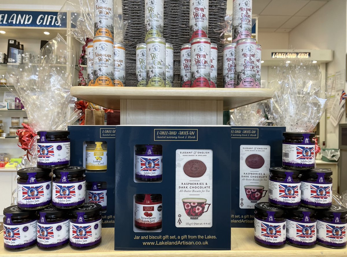 DymondGuides's tweet photo. @Lake_DistrictTG A royal welcome at @fleeceruleholme near Carlisle and a royal window at @LakelandArtisan in the city (plus Jubilee jam). Only a week to go until the start of the celebrations.
@FeatureCumbria @DiscoverCarlisl #JubileeCelebration #jam #carlisle https://t.co/F2TyCTy0uo