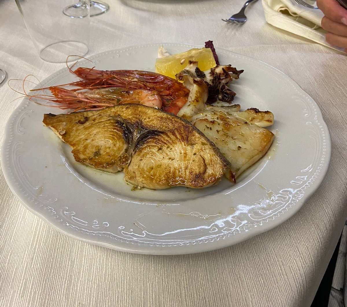martabusatto's tweet photo. Pesce alla piastra🐟🦐
@ComoCfp @AxelTestoni https://t.co/TpSFCtAiib