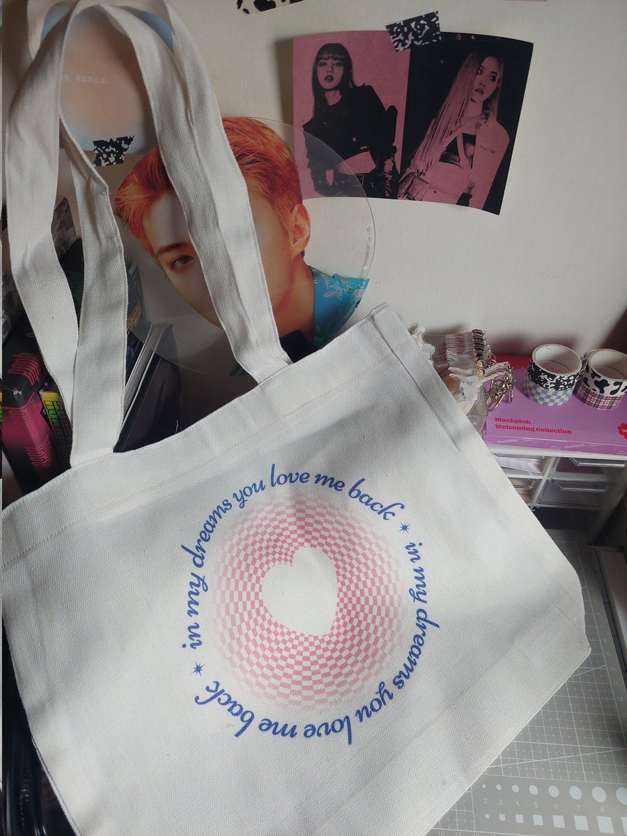 ✿ ─ #lefleuravail

WTS LFB PH ONHAND

Red Velvet Feel My Rhythm Fanmade Collection
In My Dreams tote bag
P199 (no zip)

size 12×14×3

1 STOCK AVAILABLE
dm to claim!

﹟rv irene seulgi wendy joy yeri