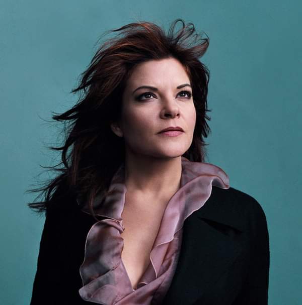 Happy birthday Rosanne Cash 