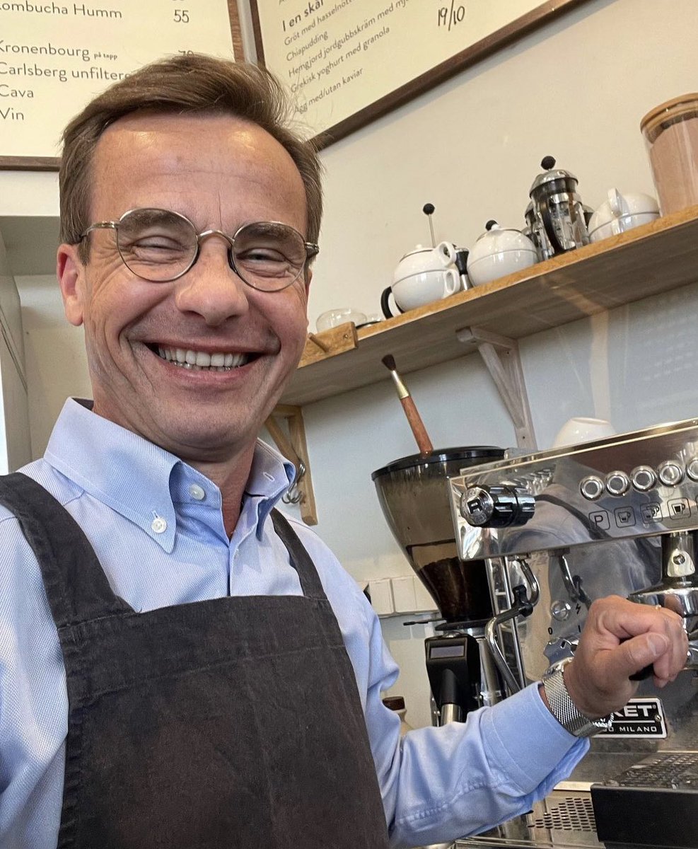 dalilaalibasic1's tweet image. Ge mig en enda anledning varför man INTE skulle vilja ha den här glada underbara mannen som statsminister