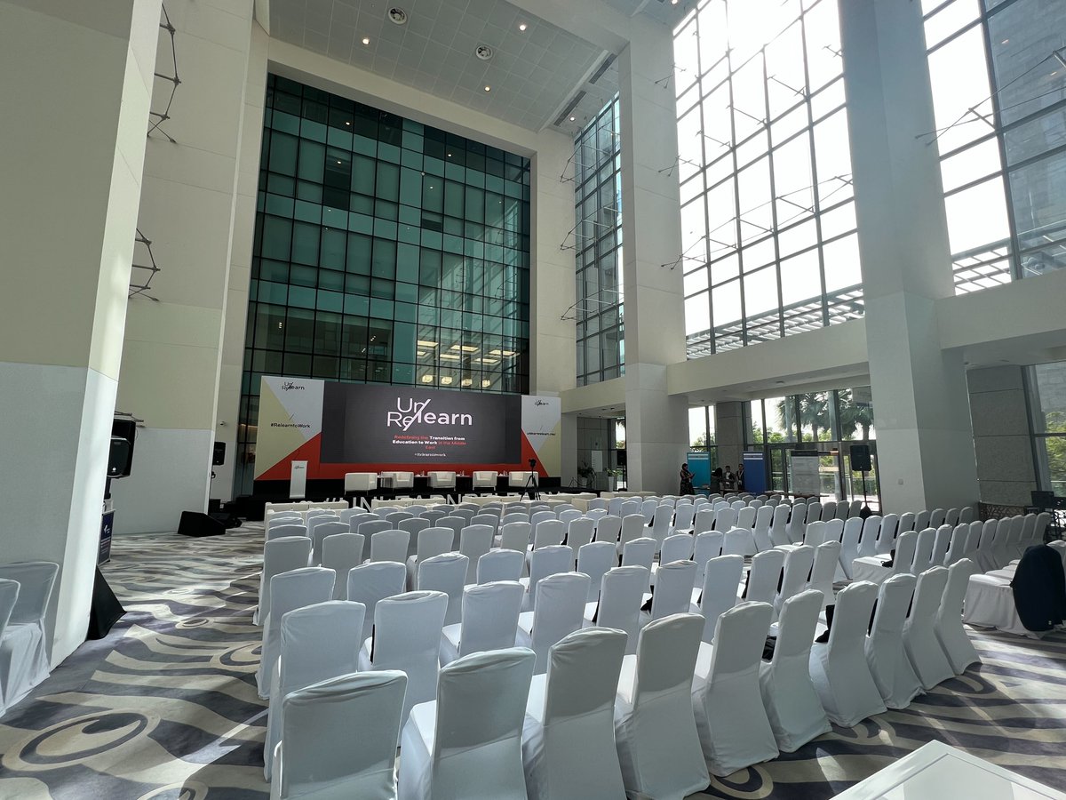 🙌 The #RelearntoWork movement has begun! The Unlearn/Relearn event is now underway at Dubai’s International Financial Center.

Lord Seb Coe <a href="/sebcoe/">Seb Coe</a> started off the day with an inspirational keynote speech, introduced by <a href="/maysayedali/">May Sayed Ali</a> and <a href="/richardgerver/">Richard Gerver</a>.