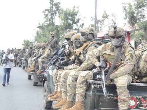 Alix_rdc's tweet photo. #CommandantSupreme des #FARDC et Garant de la nation, le #PR @fatshi13 pourra prendre la parole dans les prochaines heures... suivre.
Force à nos #FARDC ! https://t.co/57Z4x7S0Xy