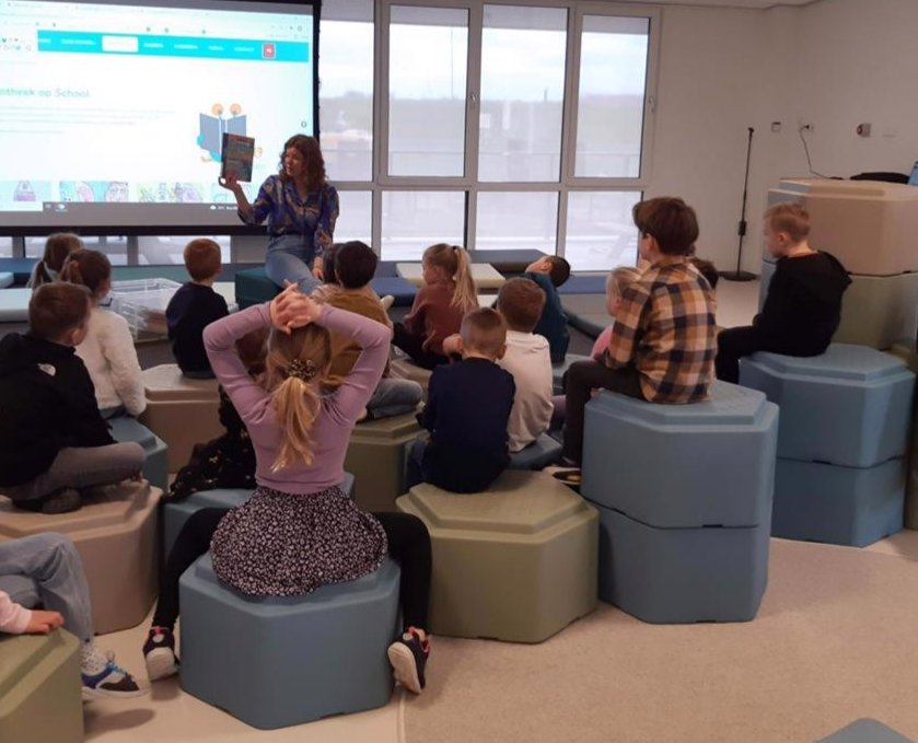 aarrnnee's tweet photo. Gezocht: leerkracht voor de mooiste school van #Nijmegen!
https://t.co/QO1VV8SVzT https://t.co/dkUW5ldIFD
