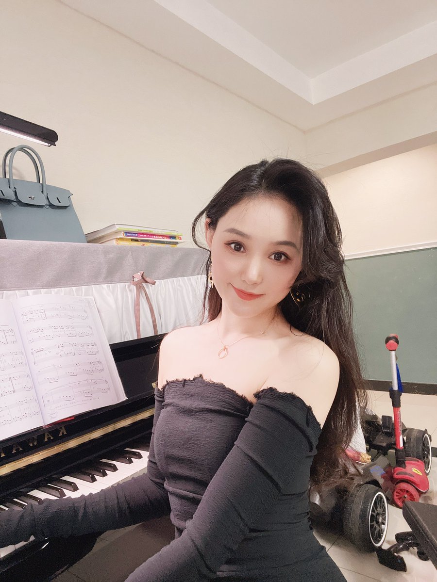 Qiu_hongye's tweet photo. #MoonDAO #SendMyPhotoToSpace
@okx @Cryptosis9_OKX Help take my dream photo to space and I want her to be involved @OfficialMoonDAO https://t.co/PDeZz1QJim
