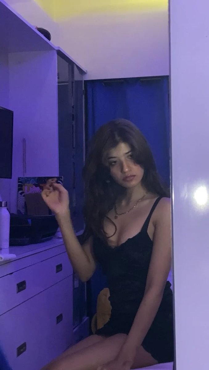 itsdiiorama's tweet photo. goodmorning, this is my welcome back dior post🗡🗡 https://t.co/2omCbD9xEy