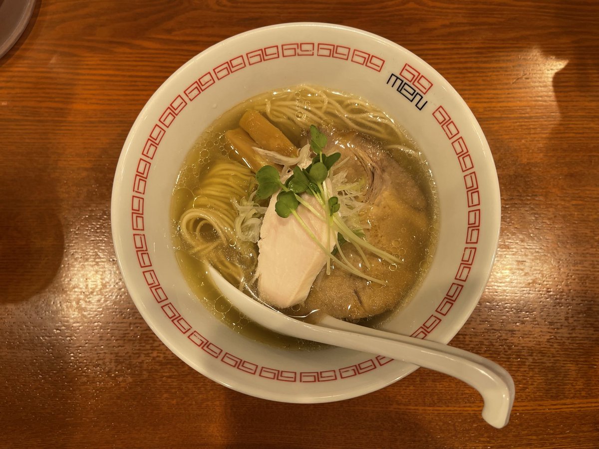 #京都大好きおじさん です。
高円寺周辺で久々の外食をしました。
やっぱりここの塩ラーメンは好みです！