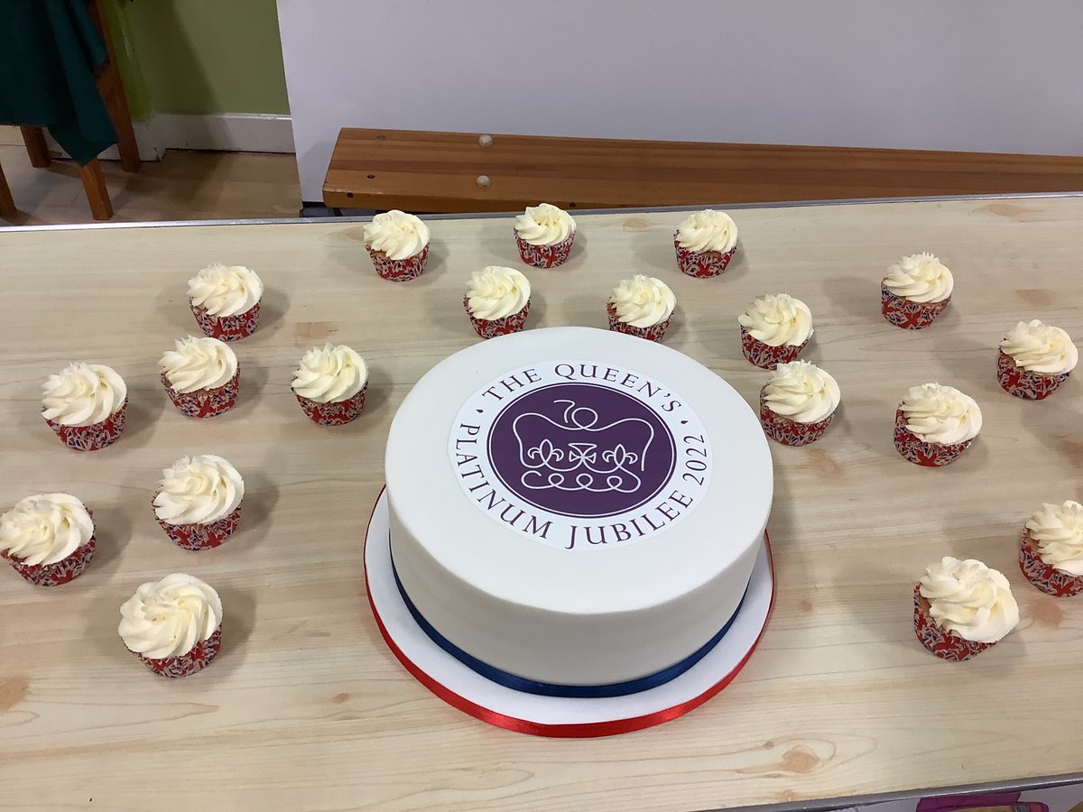 LevenSchool's tweet photo. We celebrated the Platinum Jubilee yesterday by announcing the PTFA Jubilee bunting winners and enjoying this amazing cake that was kindly donated by a member of our community! https://t.co/abi7TUBTqx