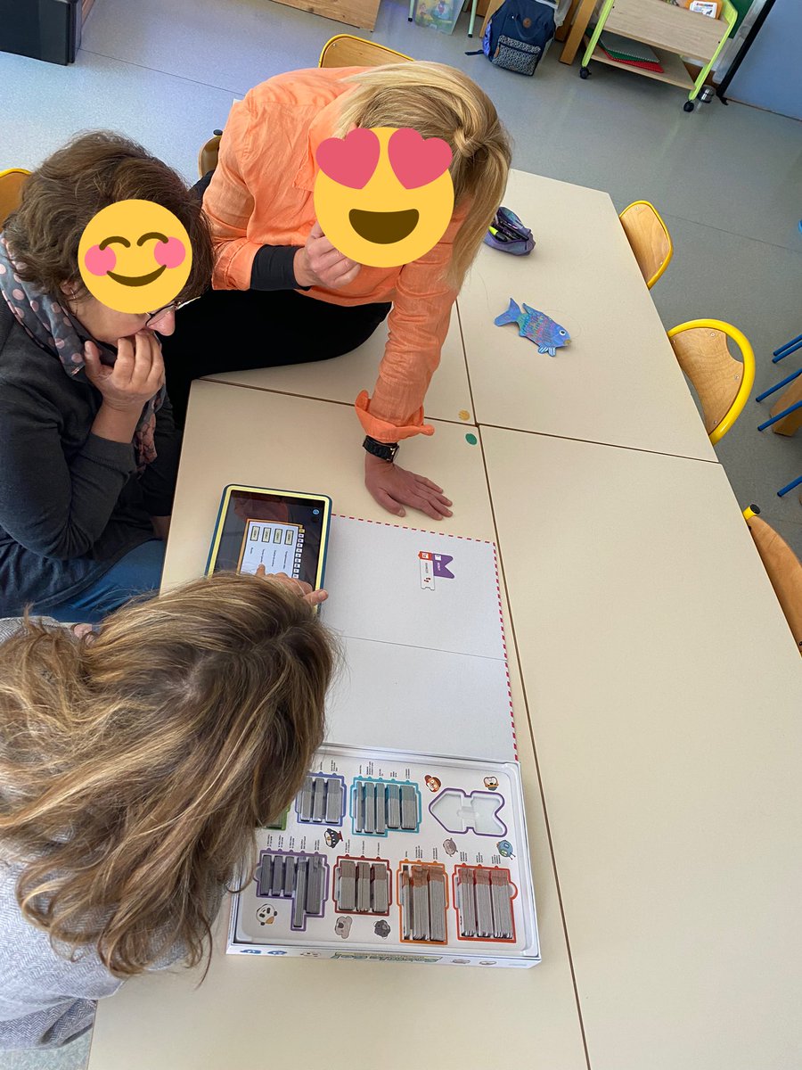 avec_Annabelle's tweet photo. Animation « robots » 🤖pour des collègues de maternelle de @villemagny78 . Merci pour votre investissement pendant ces trois heures! Le week-end prolongé est bien mérité!
#Robots #Matalab #ScottieGo #Bluebot #teamPE https://t.co/bTJ3XhKLgV
