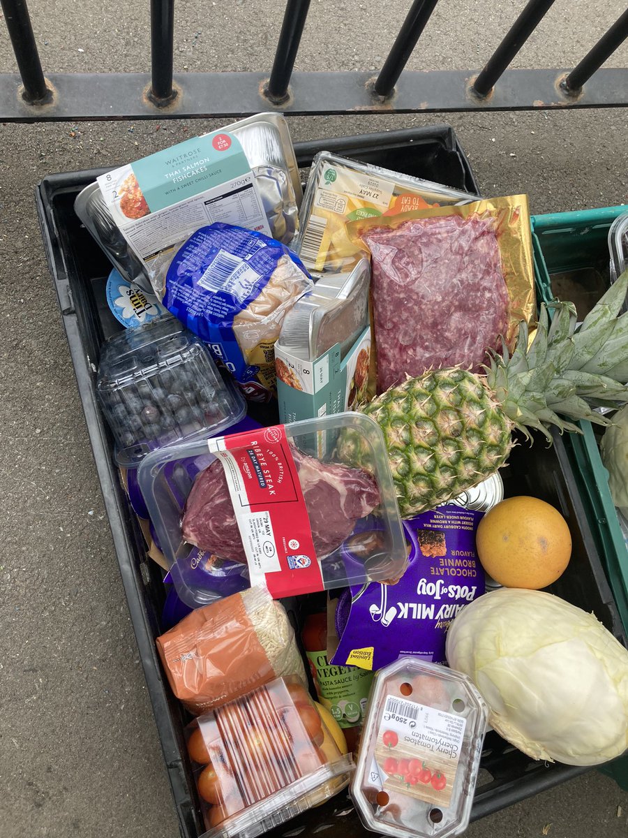 Can we say a huge thank you to Miss Wilson who weekly takes delivery and organises foodbank for our families! You really are one in a million 🎉