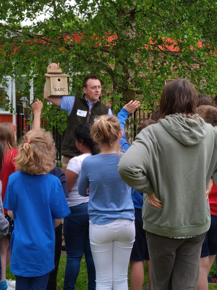 BASCNorth's tweet photo. BASC North RO Gavin Howe & Ian Bretherton joined up with the teachers & pupils at Howick C of E Primary School to help them site 12 BASC bird boxes in their new Forest school.
The schools Deputy headteacher said" Was a great day, perfect for all ages" #BASCtoschool #BASCbirdbox https://t.co/RY9mLbUffn