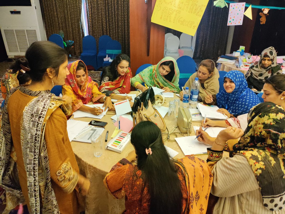 SELD_Sindh's tweet photo. On the Fourth day (26-5-2022) of #Early_Childhood_Care_Education Training organized by #Reform_Support_Unit-SELD &amp; #Directorate_of_ECCE with the support of #UNICEF, the session was comprehensively informative regarding the Role of Assessment in the #ECCE classroom (purpose of https://t.co/1VV2ZKAaKM