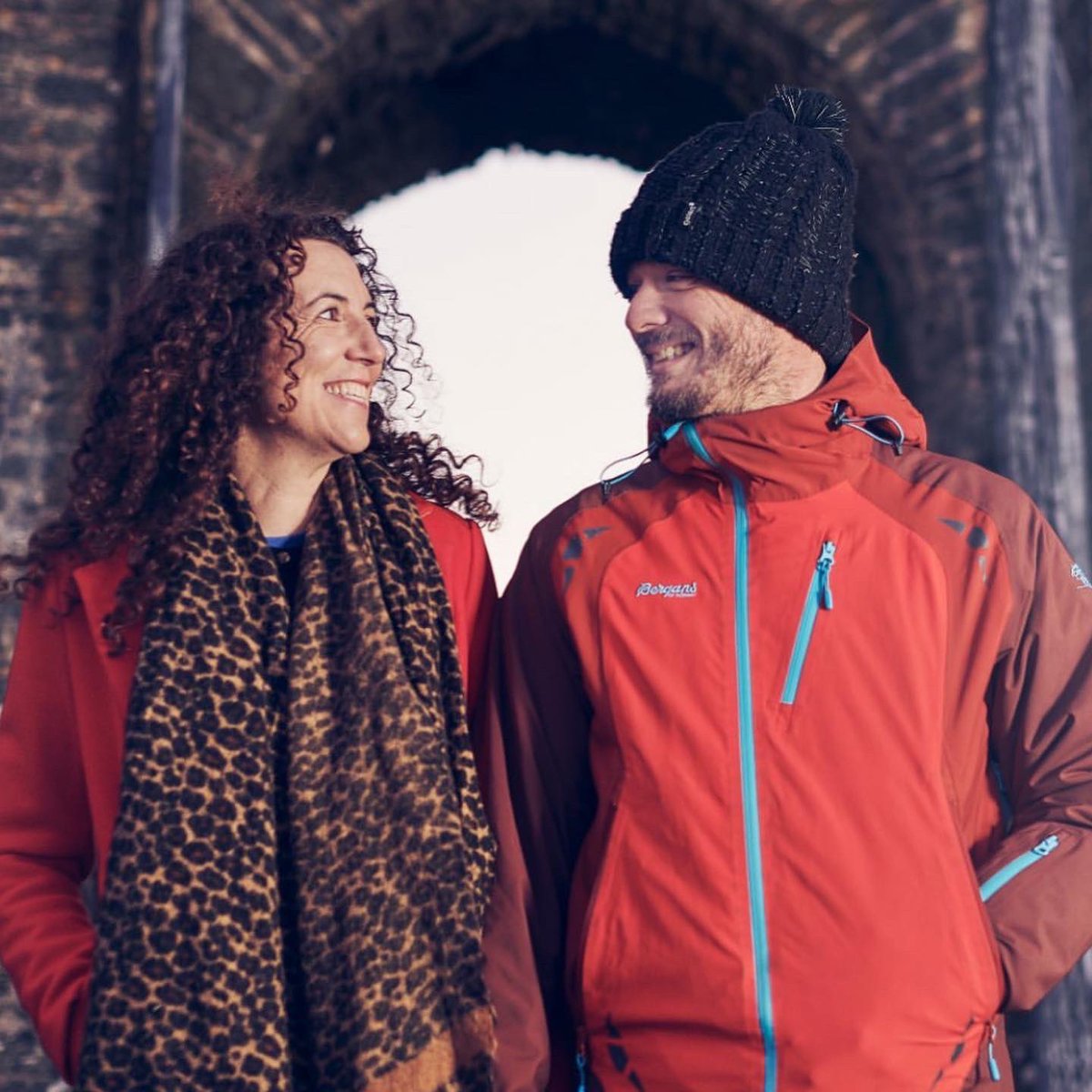 LittleBirdFilm_'s tweet photo. 🎥🏰 𝗛𝗘𝗡𝗢/𝗧𝗢𝗡𝗜𝗚𝗛𝗧 🎥🏰 ⁣
Cofiwch wylio pennod olaf o ‘Teulu’r Castell’ ar @S4C heno am 9yp! ⁣
⁣
Watch the final episode of ‘Teulu’r Castell’ tonight at 9pm on S4C. How will Marian and Rob’s story end? ⁣
⁣ https://t.co/DVPg6RVhtM