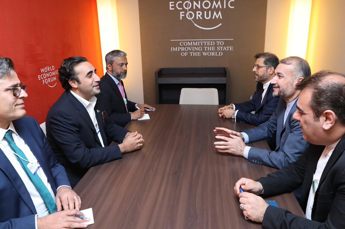 MalaikaSRaza's tweet photo. FM🇵🇰 @BBhuttoZardari meeting with 🇮🇷 FM Dr. Hossein Amir Abdollahian
- thanked Iran for sending the aircraft to Pakistan which helped in extinguishing the forest fire in Balochistan
- appreciated Iran’s steadfast support for the Kashmir cause,esp at the Supreme Leader level https://t.co/EUXlTIoBeq