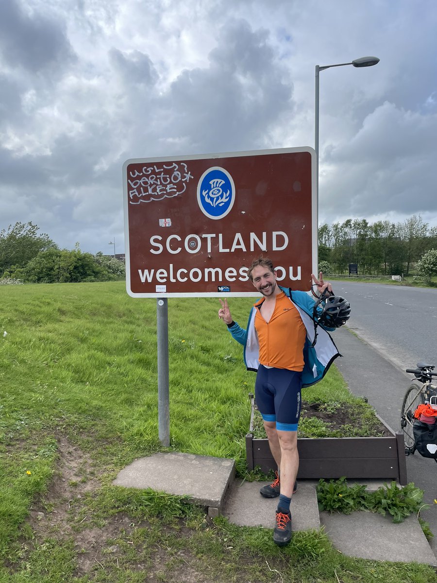 JacquesCarolan's tweet photo. We did it!!! 🚴‍♂️💨We cycled Lands End to John o’Groats (most southern to northern pts of UK): 1100 miles (1770 km). 12 days. 14000 m of ascent (and descent). 2 broken spokes. 5 punctures (all in a single day). 1 new wheel. -1 pair of Crocs. Countless muesli bars. https://t.co/bpowqoLCgr